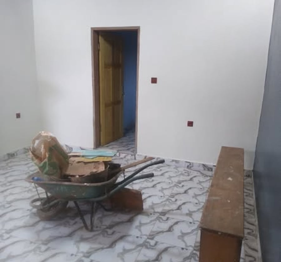 Vaste studio moderne à louer - Bépanda Omnisports