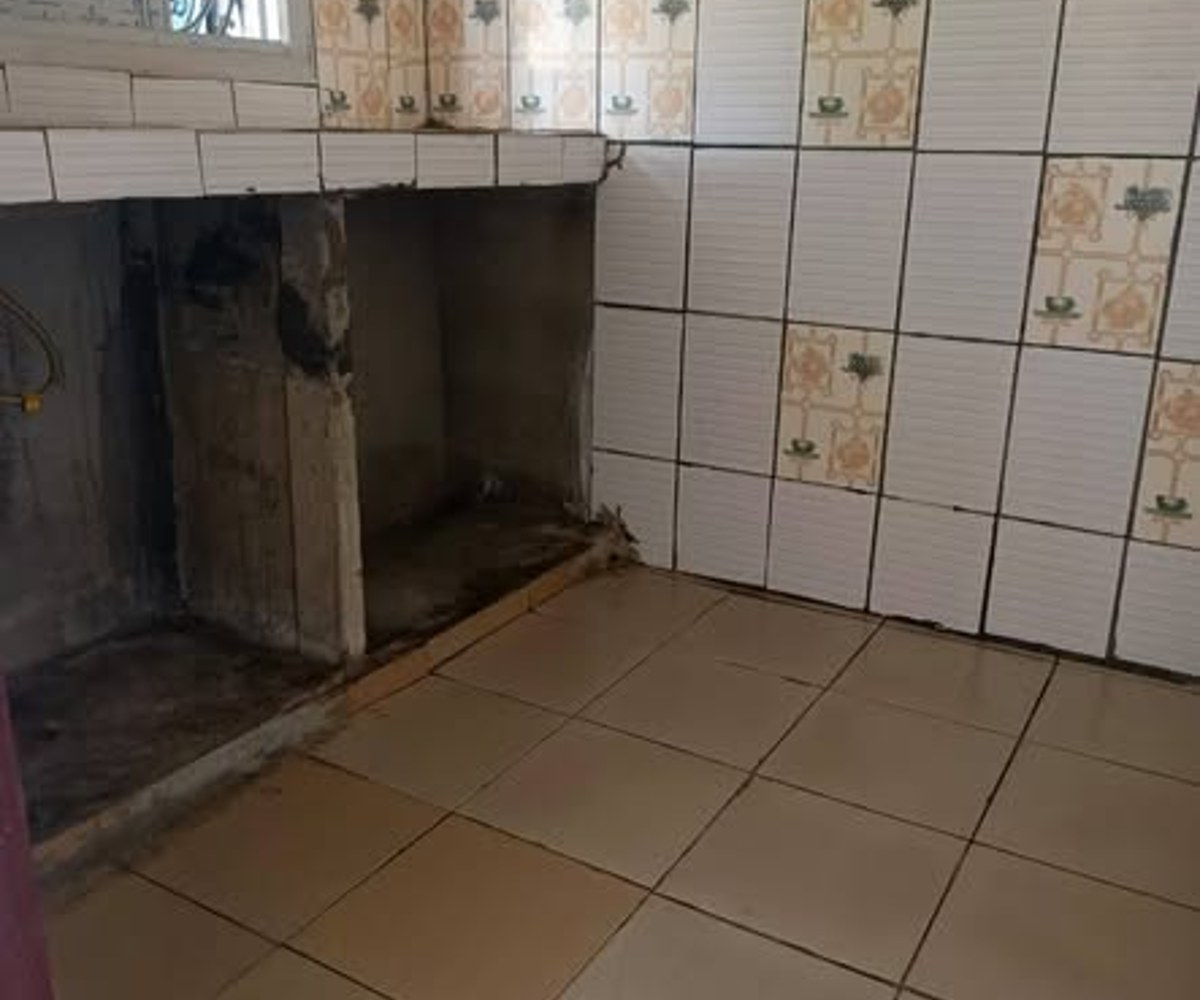 Studio moderne à louer à PK10, Douala