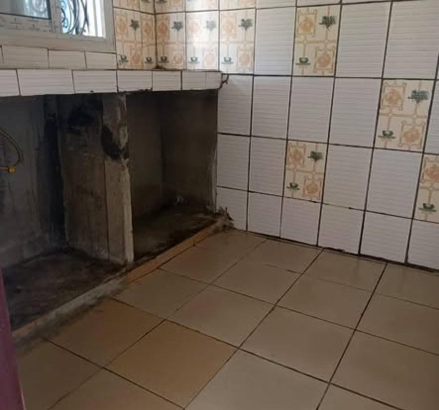 Studio moderne à louer à PK10, Douala