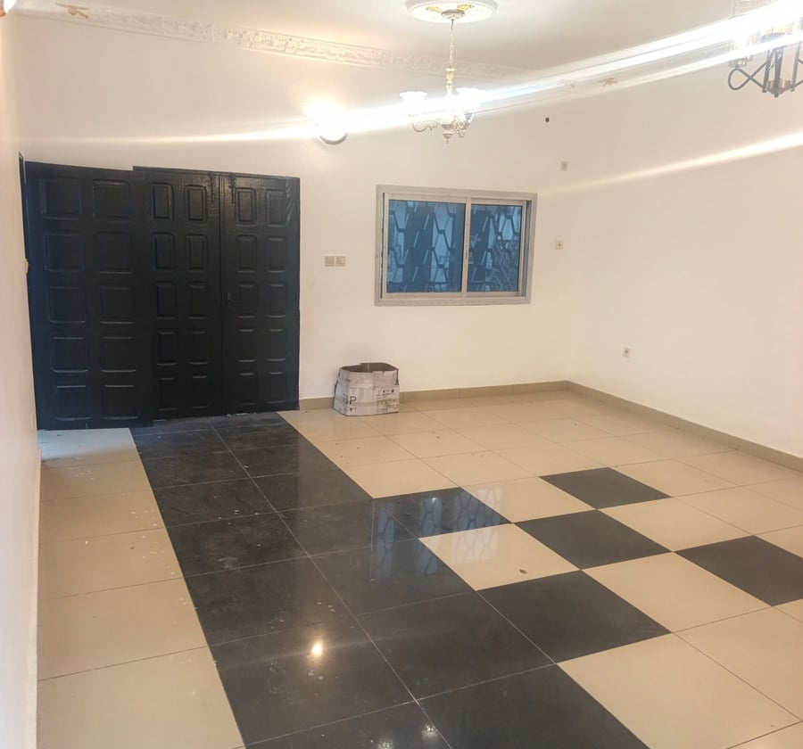 Appartement 3 chambres à Ndogbon - 150 000 XAF/mois