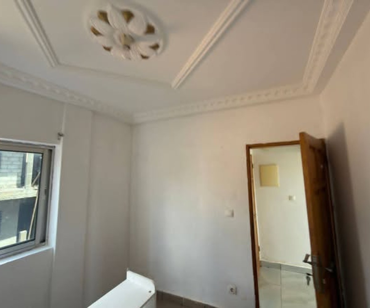 Studio à Emana - 40 000 FCFA/mois