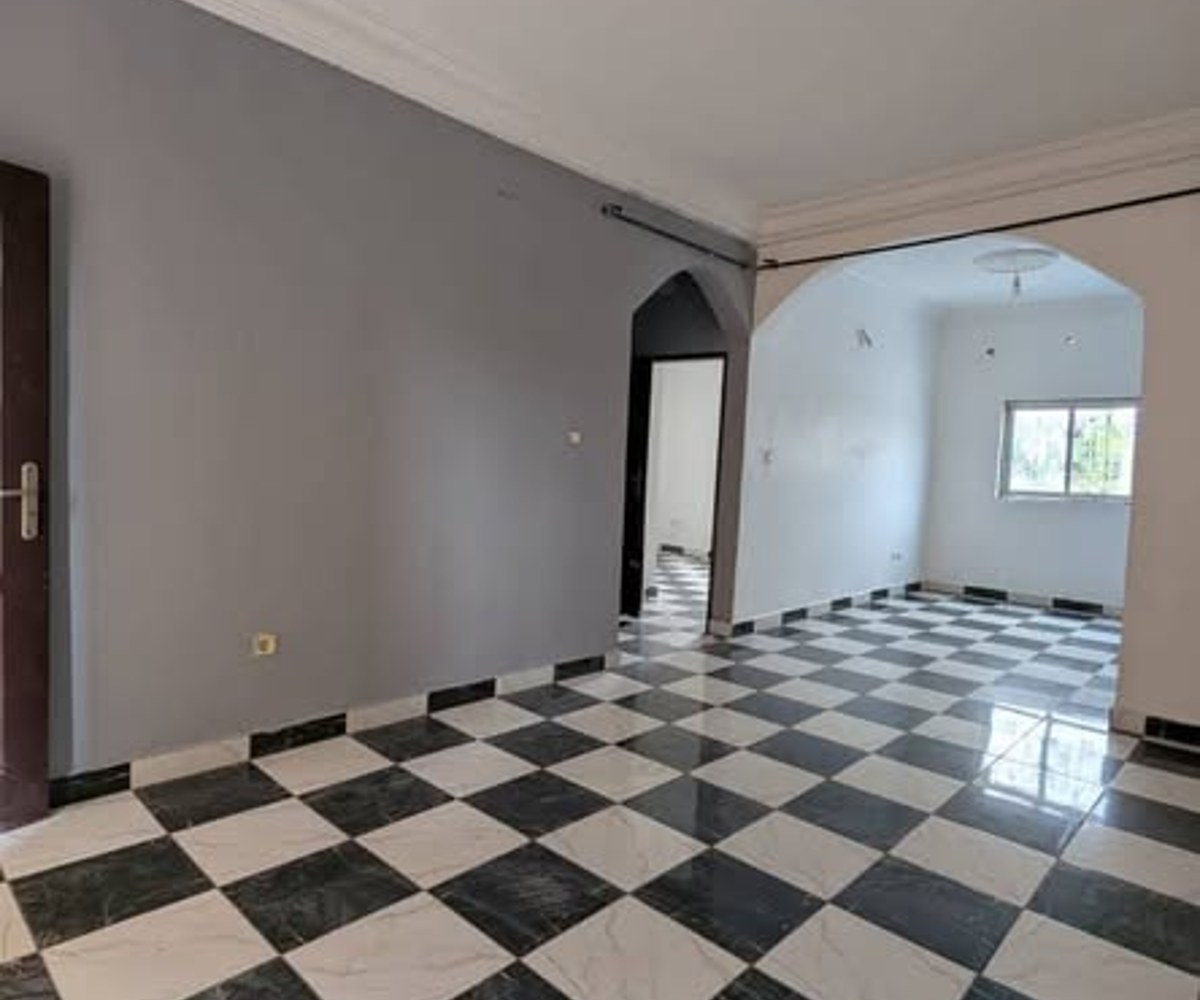 Appartement spacieux et staffé à Logbessou - 2 chambres, 2 douches