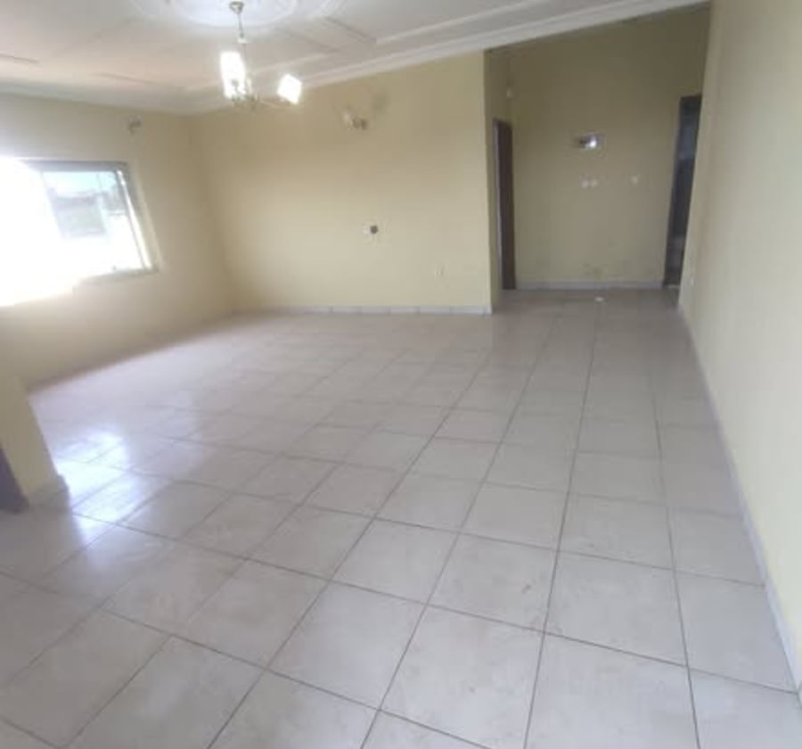 Appartement moderne 2 chambres à Odza, près du lycée