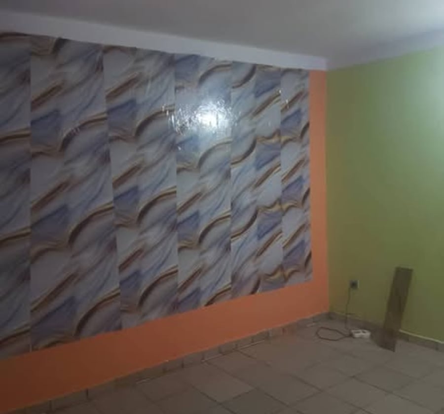 Appartement moderne à Awae Escalier