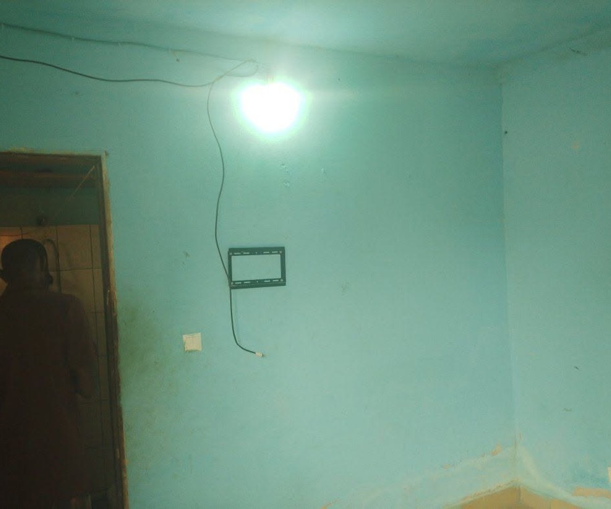 Chambre moderne deux pièces à Essomba Boulangerie