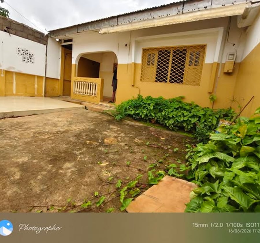 Appartement 3 chambres à louer – Omnisport, Yaoundé