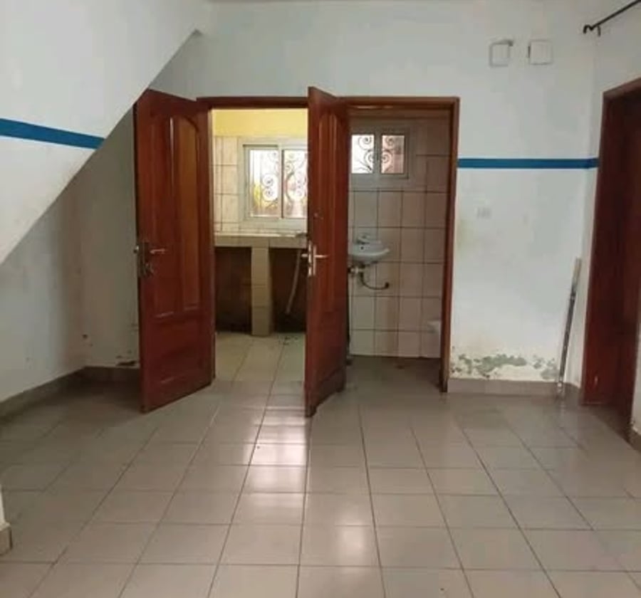Joli studio moderne à Beedi