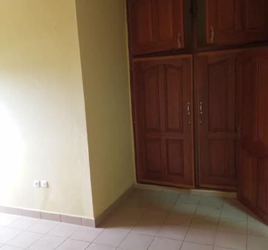 Appartement 3 chambres à louer - Odza, Yaoundé