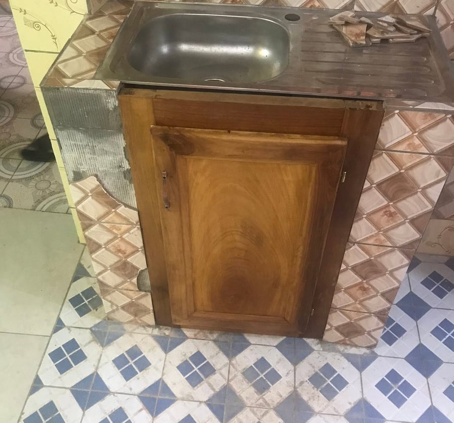 Studio moderne à louer à Nkomo