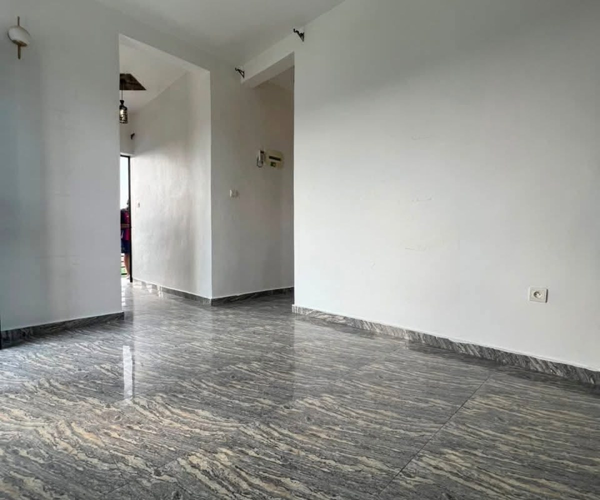 Studio meublé à louer à Bonanjo près de la route