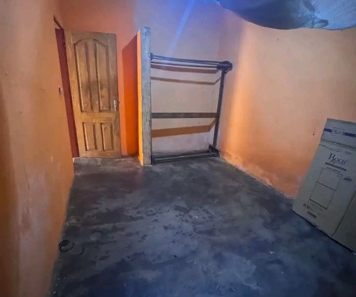 Studio moderne à louer à Nkolmesseng