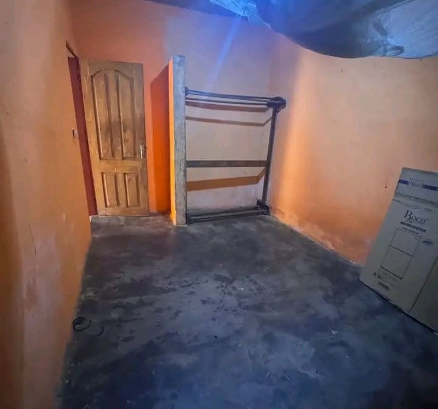 Studio moderne à louer à Nkolmesseng