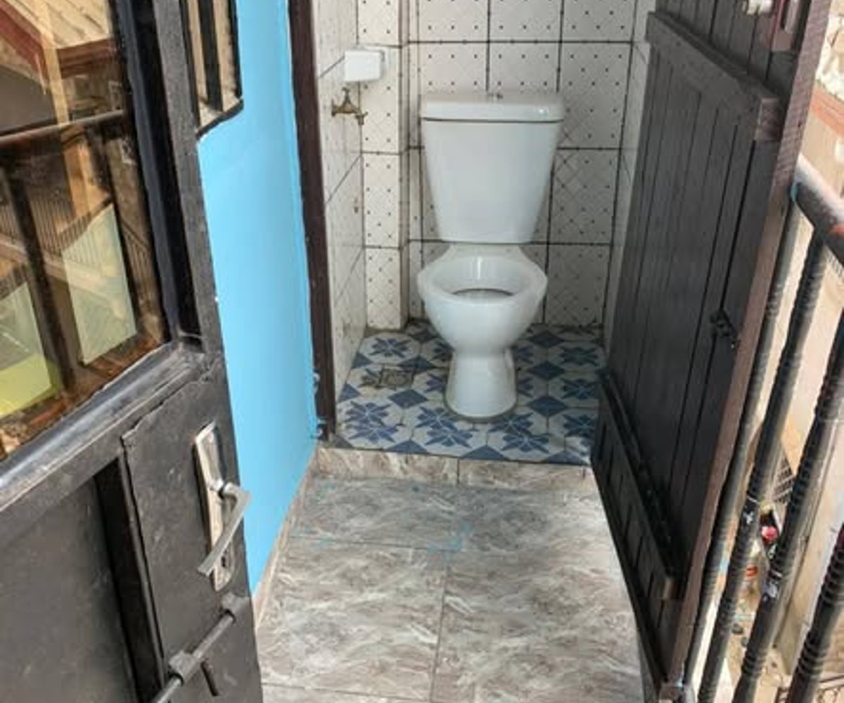 Studio moderne Logbessou - dans la barrière