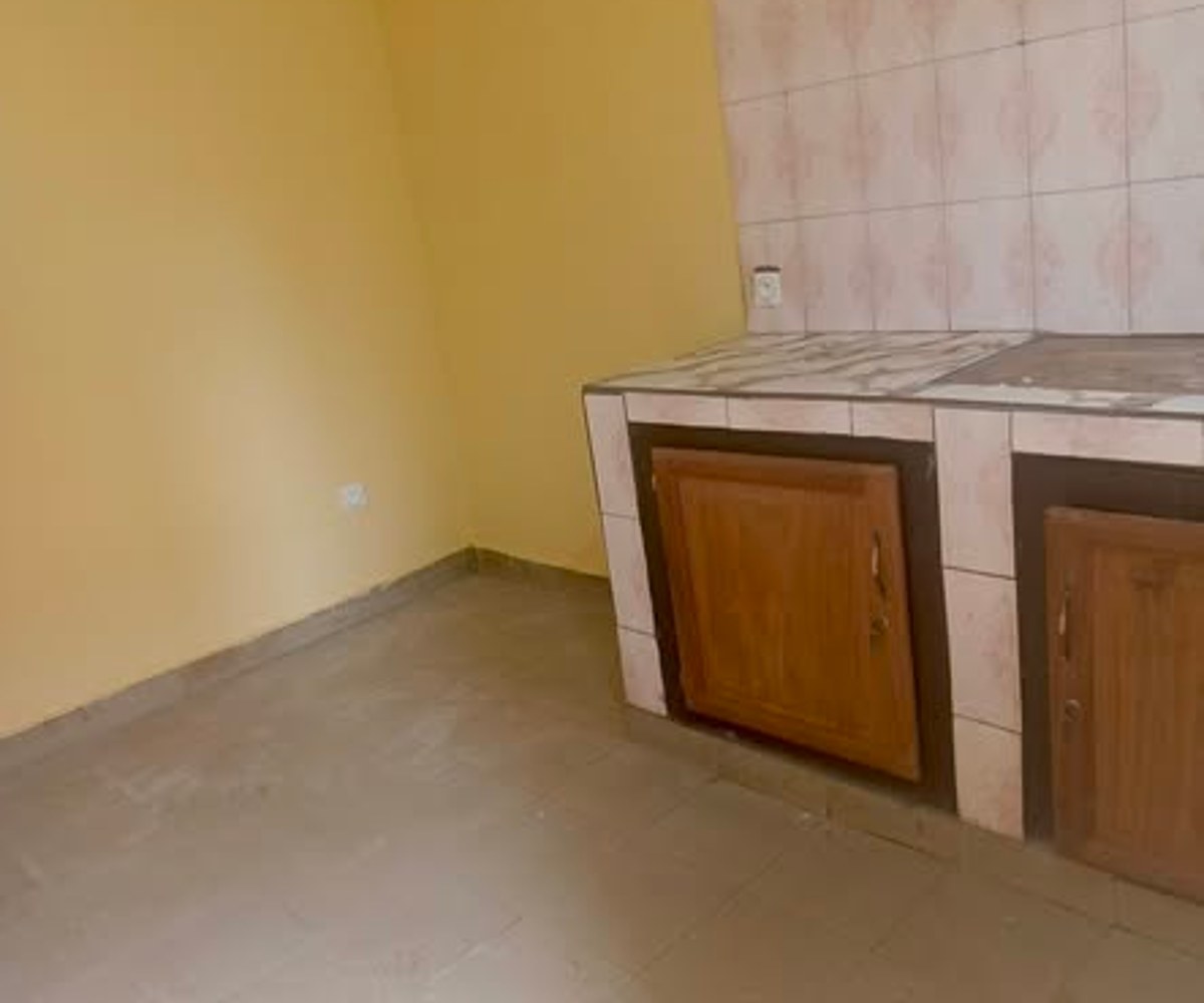 Appartement moderne à louer à Nkomo carrefour Sarah