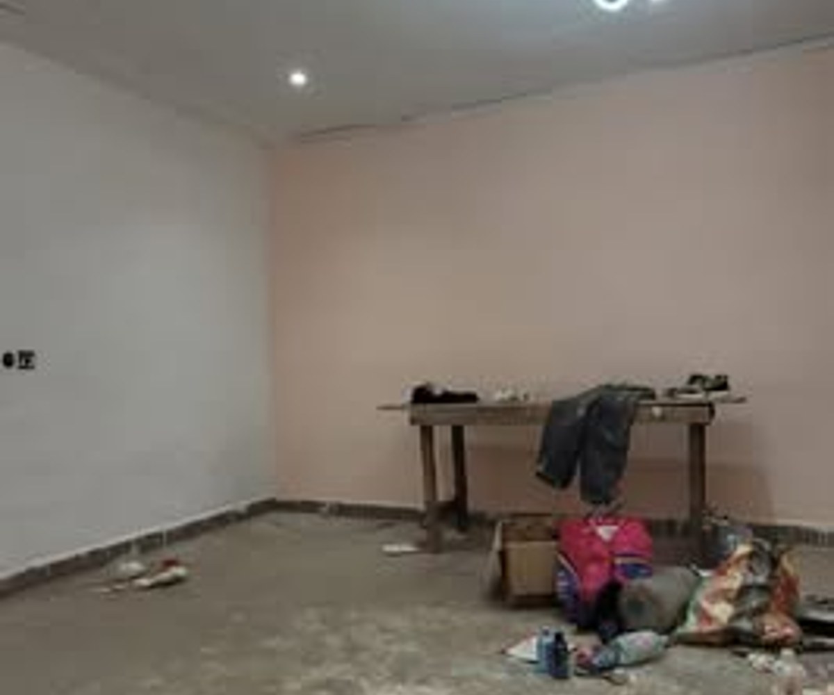 2 chambres, 2 douches, salon, cuisine à Biyem-Assi Lac