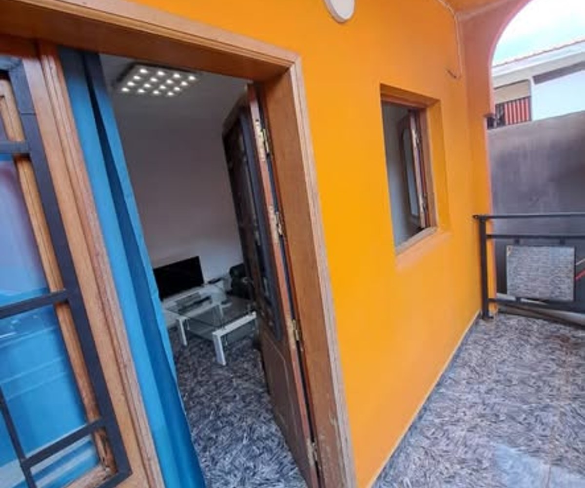 Studio moderne à Odza petit marché