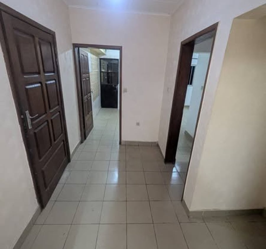 Vaste studio haut standing - Makepe Douala
