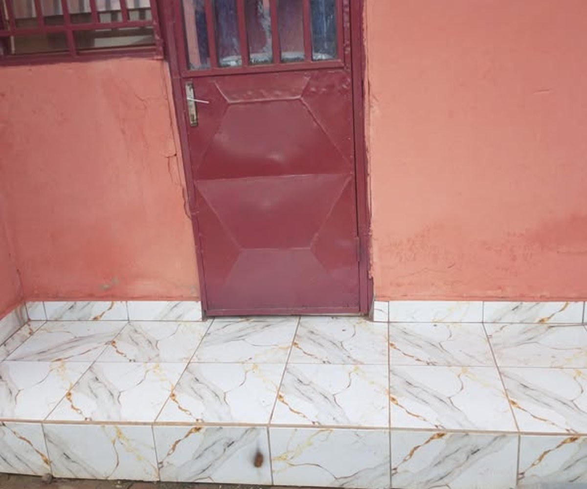 Maison 2 chambres à Mimboman, dans la barrière