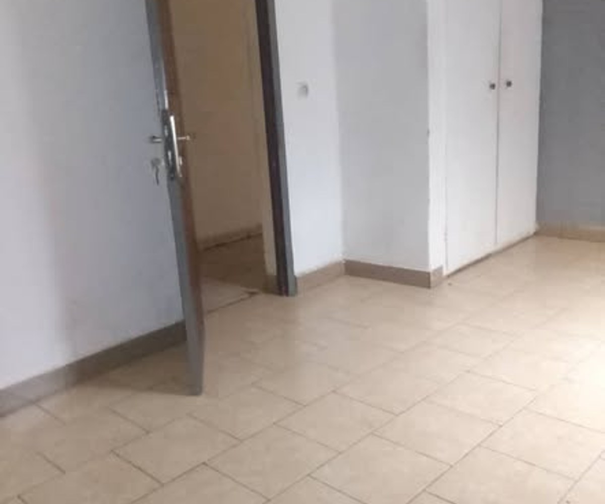 Chambre moderne à Obobogo - 30 000 FCFA/mois