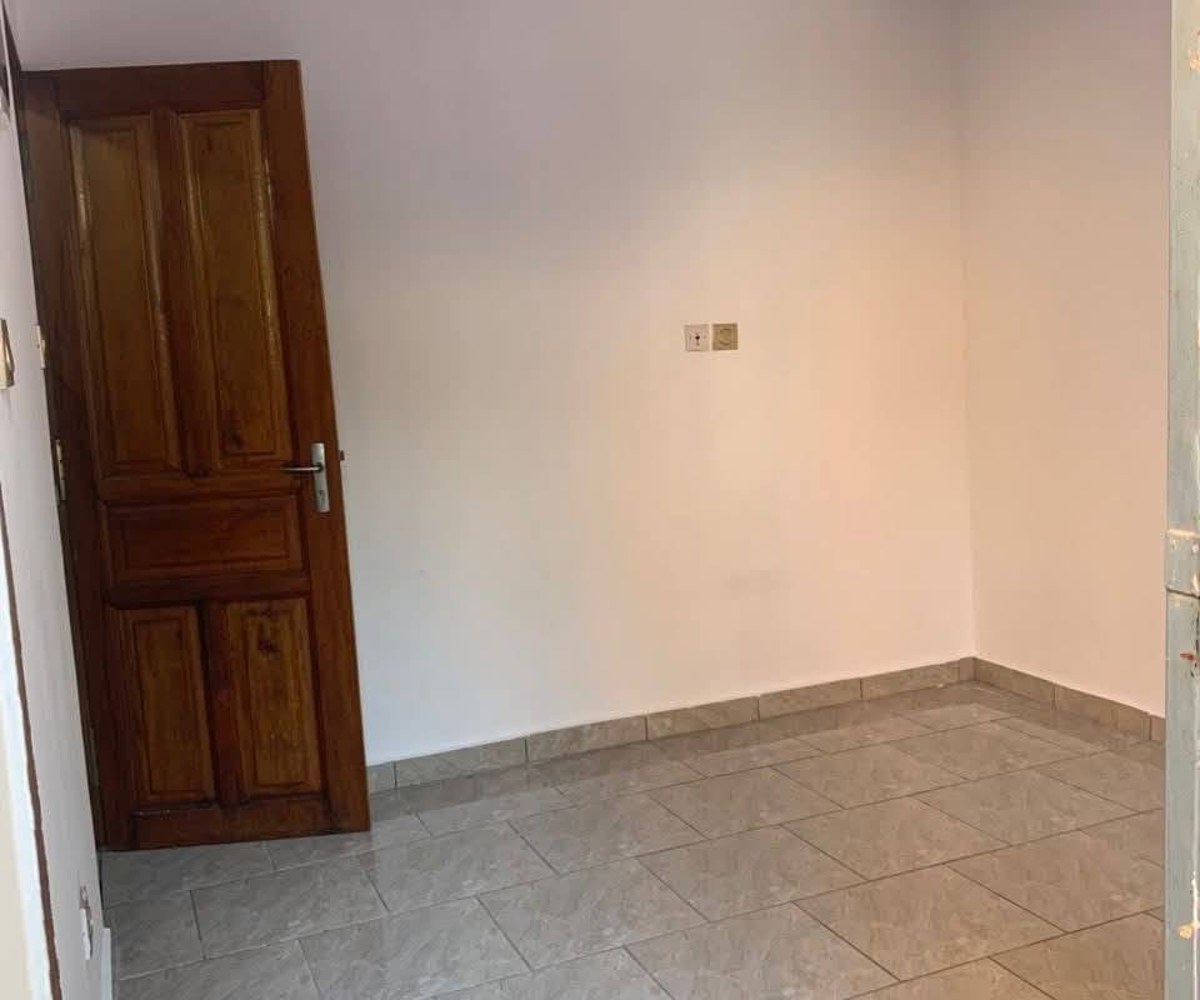 Chambre moderne à louer à Logpom - 40 000 FCFA