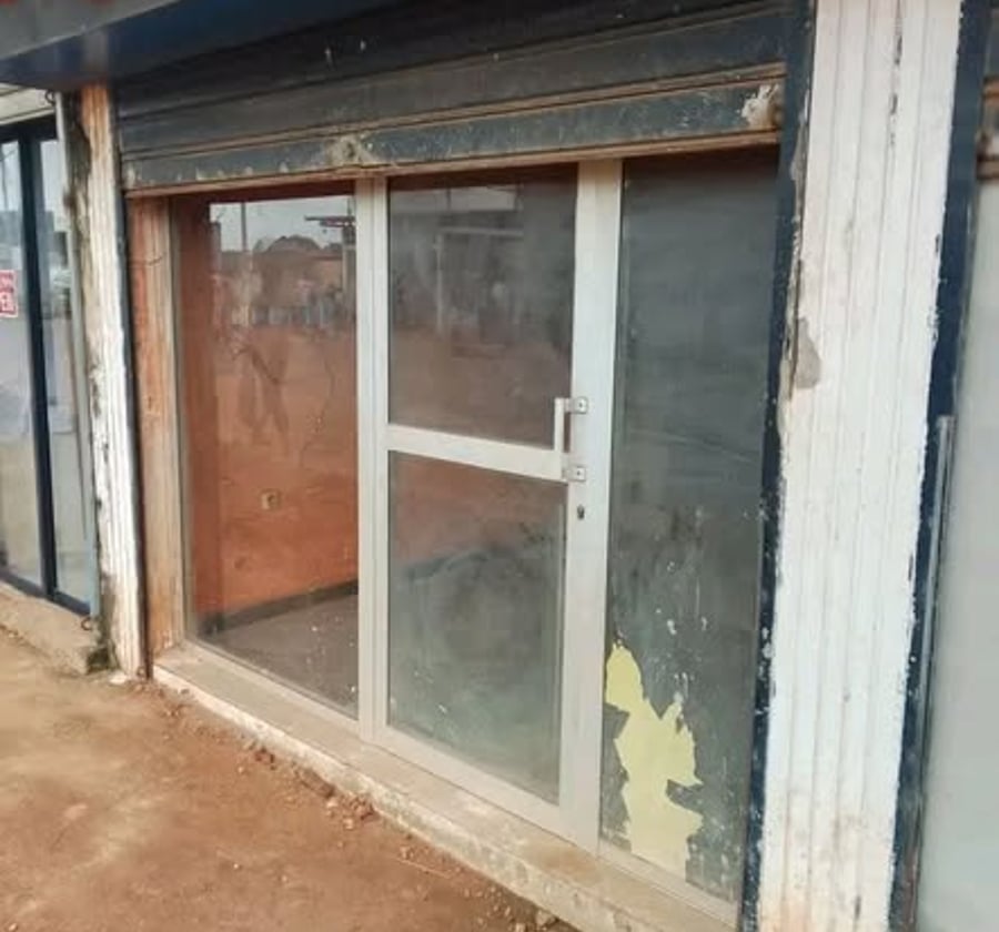 Boutique à louer à Kondengui, Yaoundé