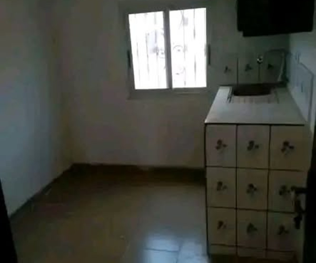 Grand studio moderne VIP à louer à Nkoabang