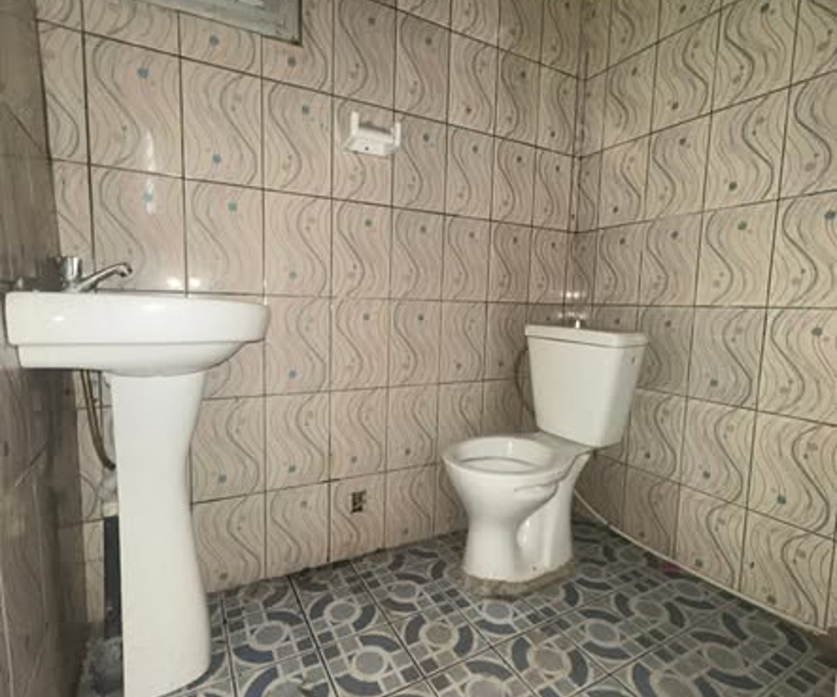 Studio moderne 4 pièces à PK14 Douala