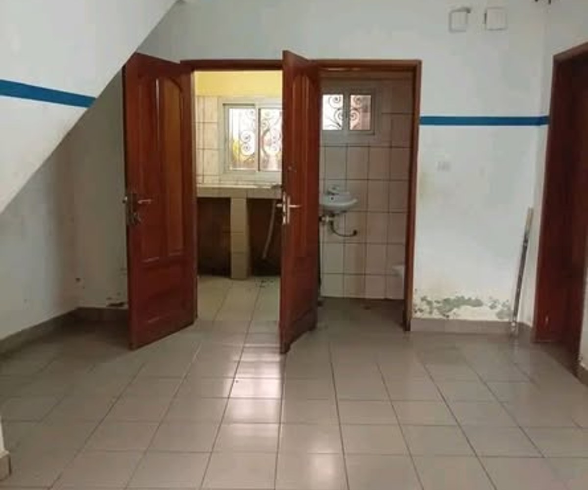 Joli studio moderne à Beedi