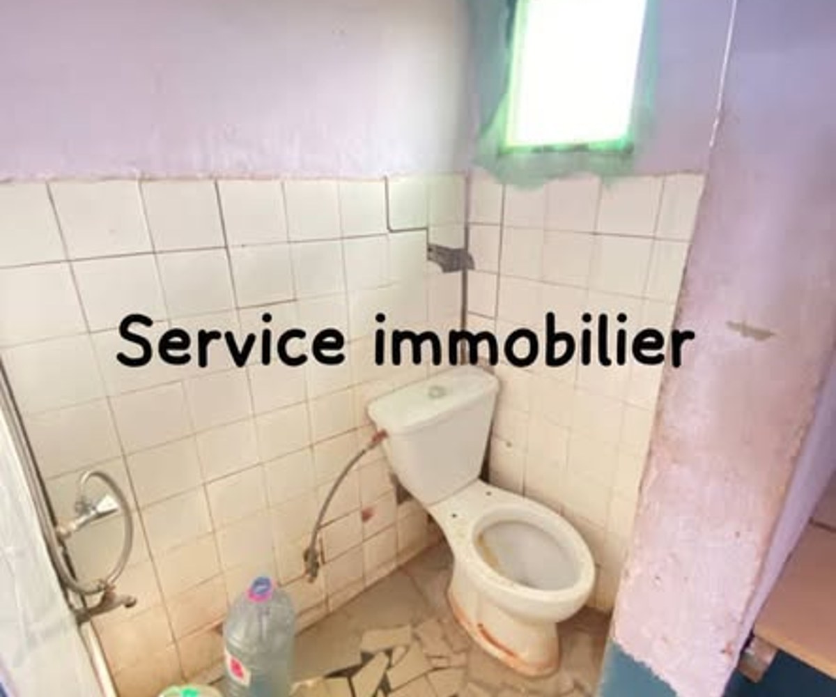 Chambre moderne à louer à École de Poste, Yaoundé