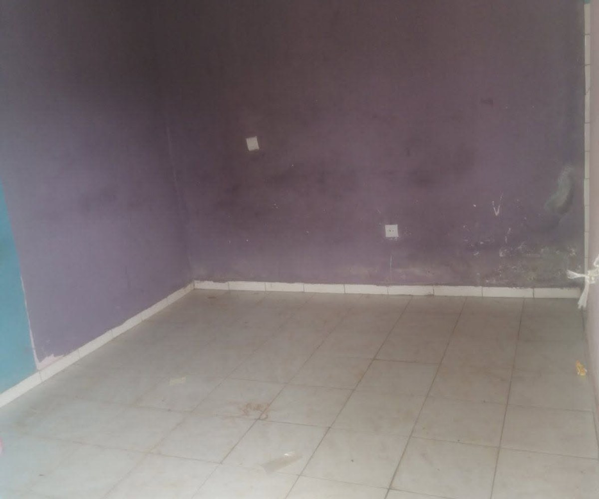 Vaste chambre moderne à louer - Ekounou