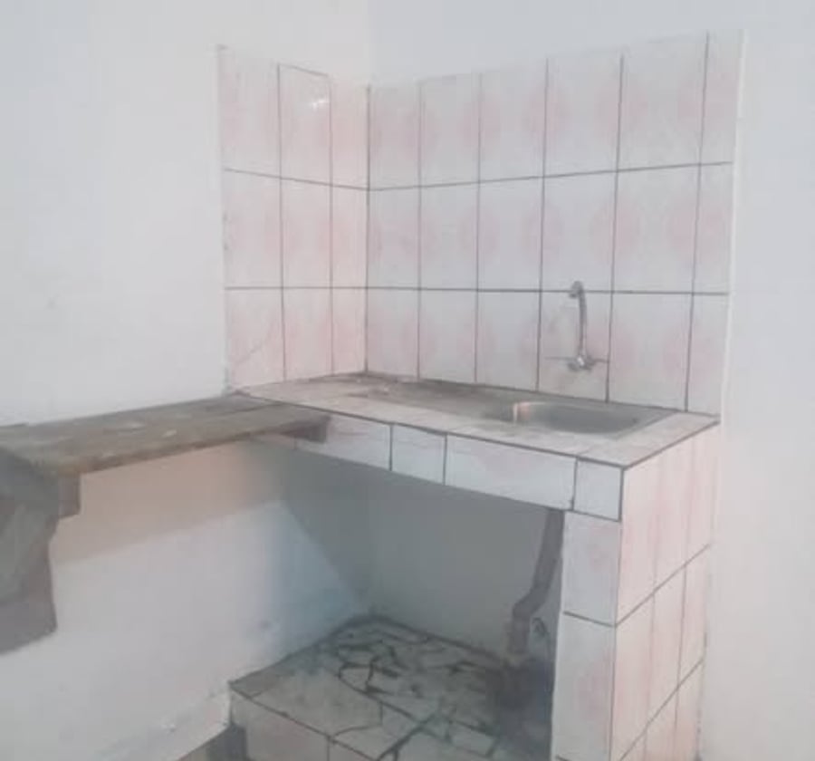 Chambre moderne à louer à Etoug-Ebe