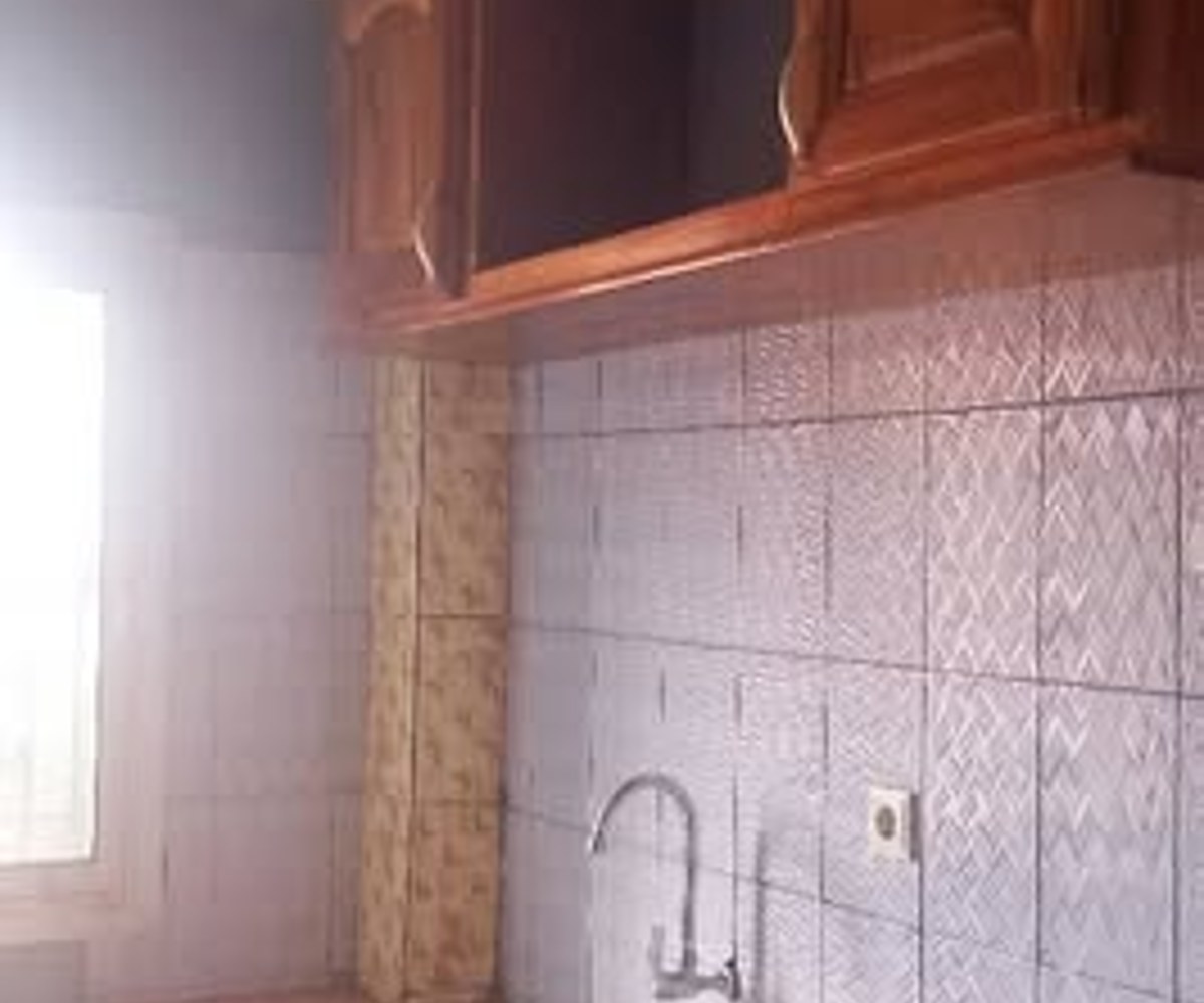 Vaste appartement moderne 2 chambres - Nkozoa