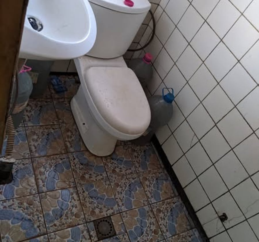 Vaste chambre moderne à louer à Obobogo