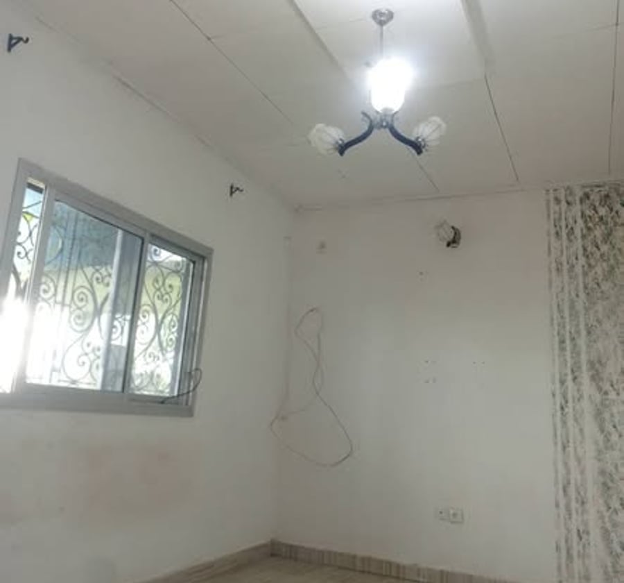Studio moderne à Ndokpassi II