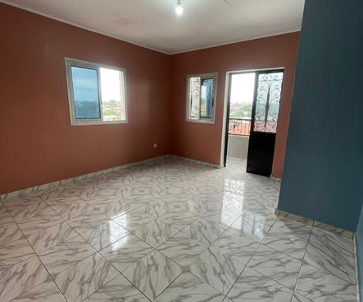 Studio moderne à Japoma