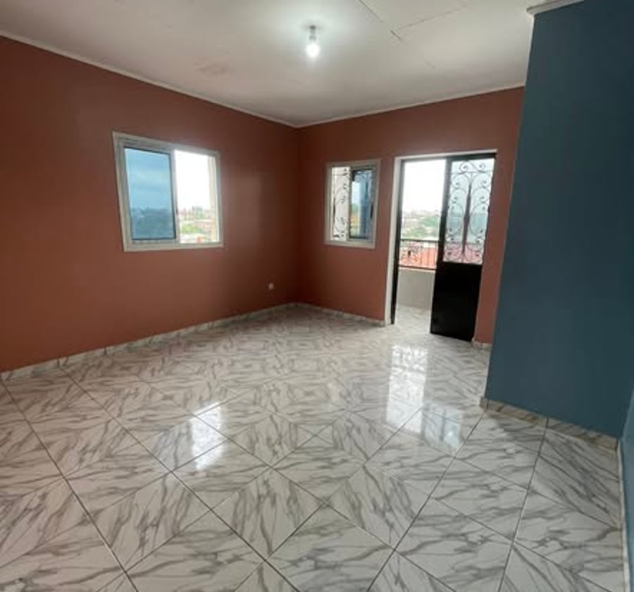 Studio moderne à Japoma
