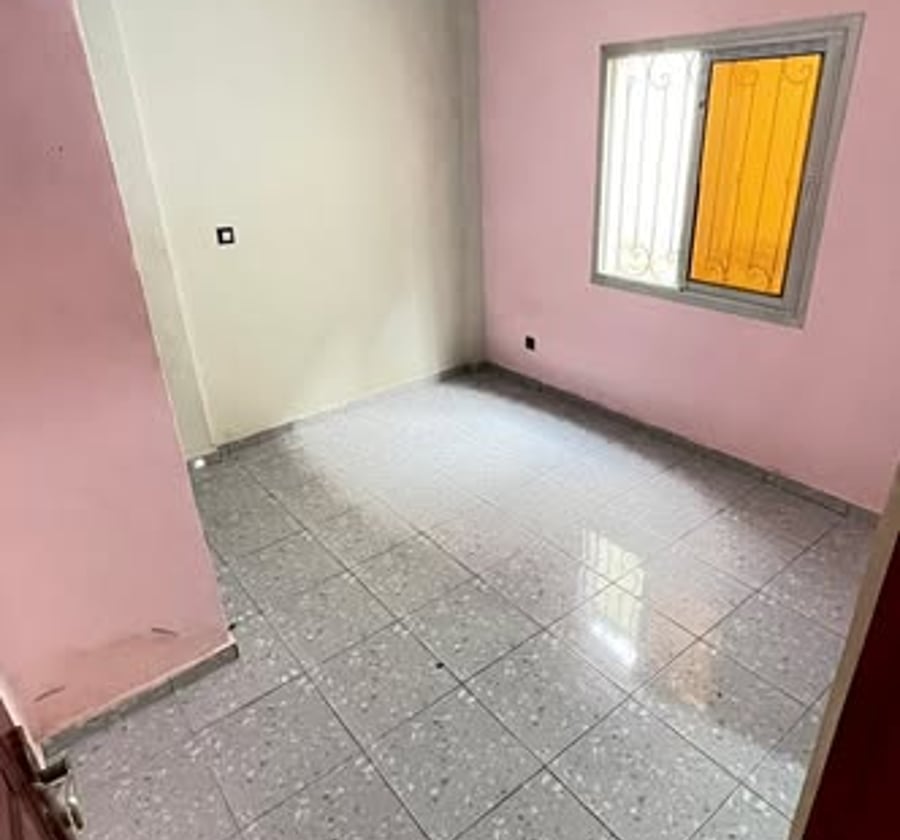 Bel appartement moderne 2 chambres à Nkoabang