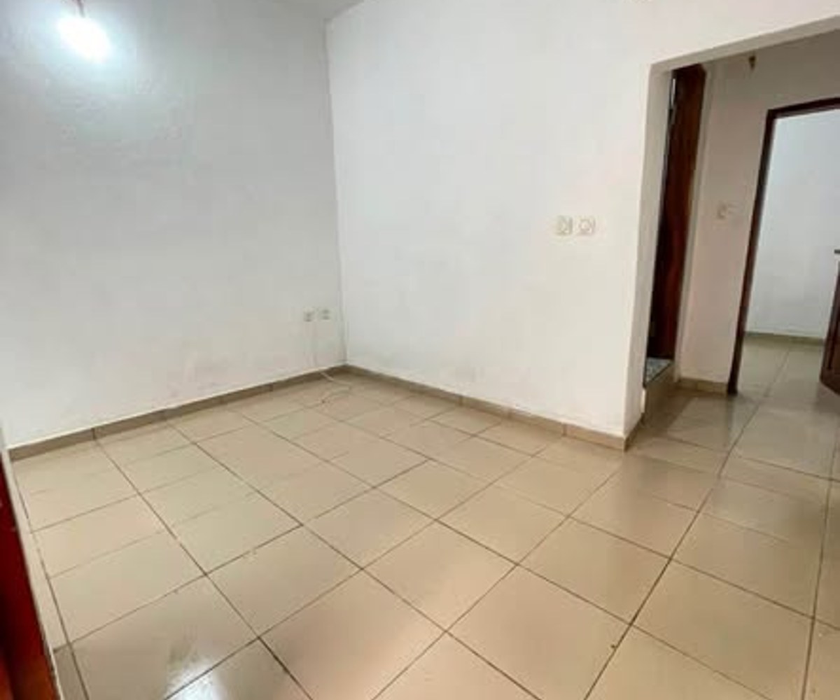 STUDIO MODERNE A ETOUG EBE