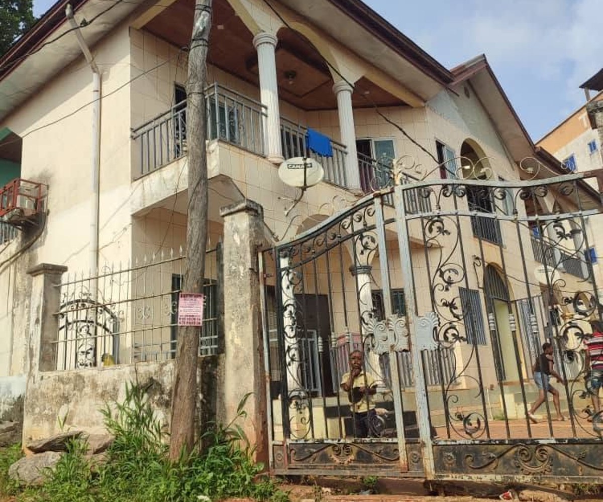 Immeuble en vente à Obam (Nsam Escale) – Yaoundé