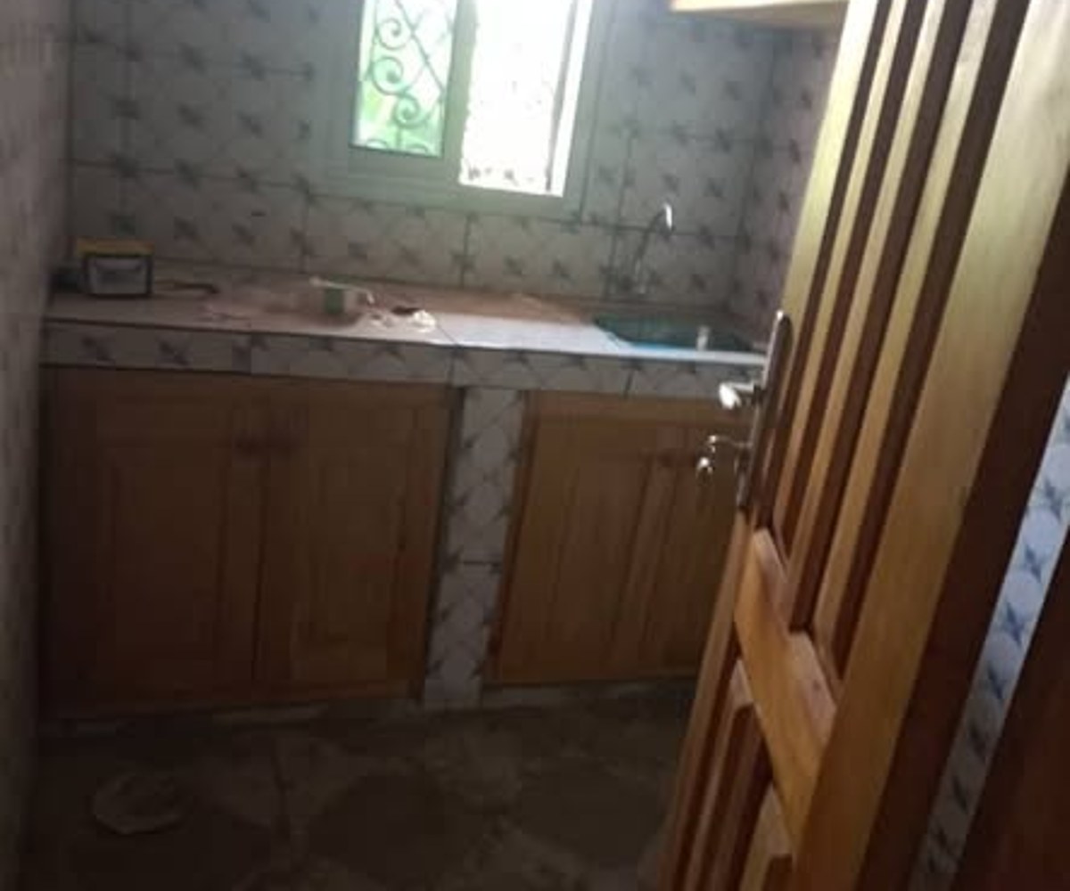 Studio moderne à louer à Nkolbong