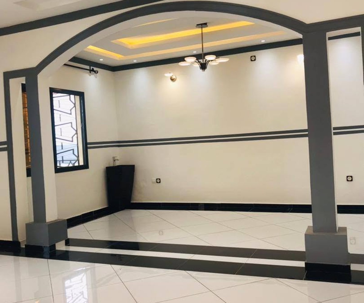 Villa haut standing à louer – Carrefour Régie, Yaoundé