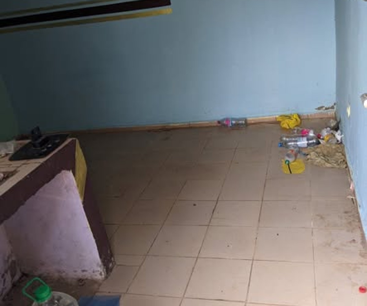Vaste chambre moderne à louer à Obobogo