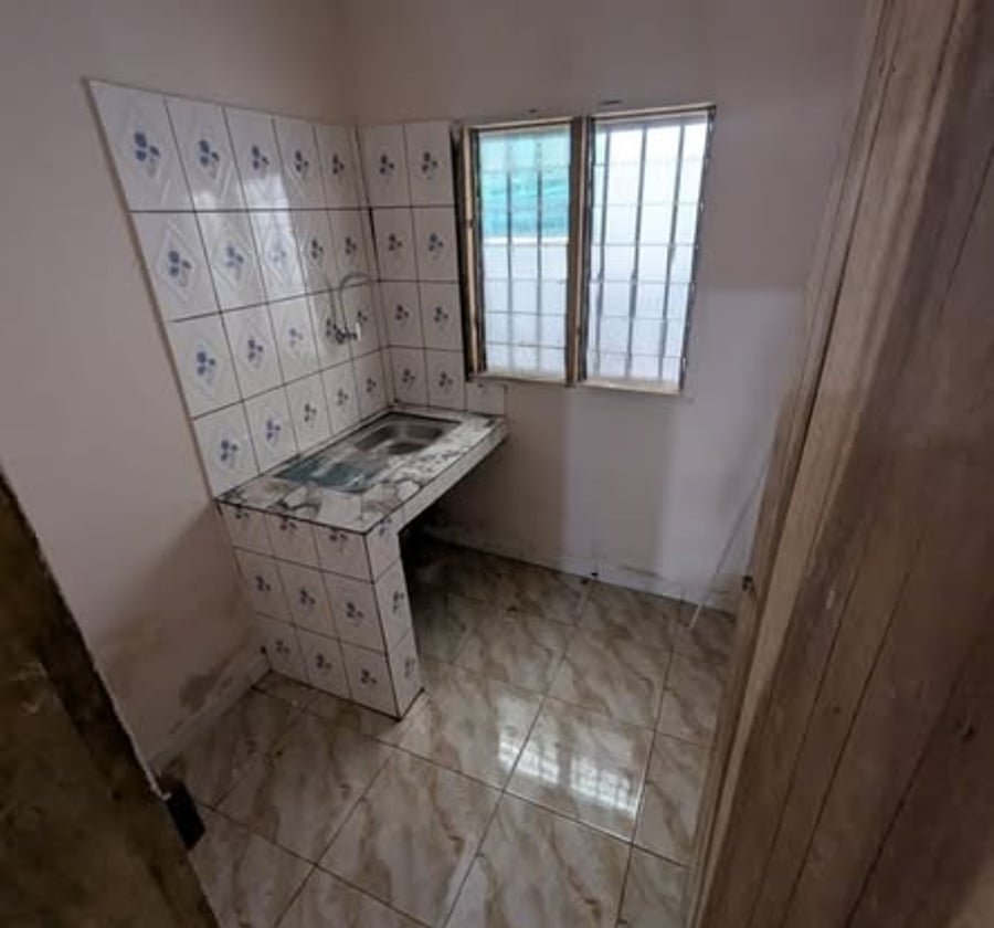 Studio moderne à louer à Obobogo