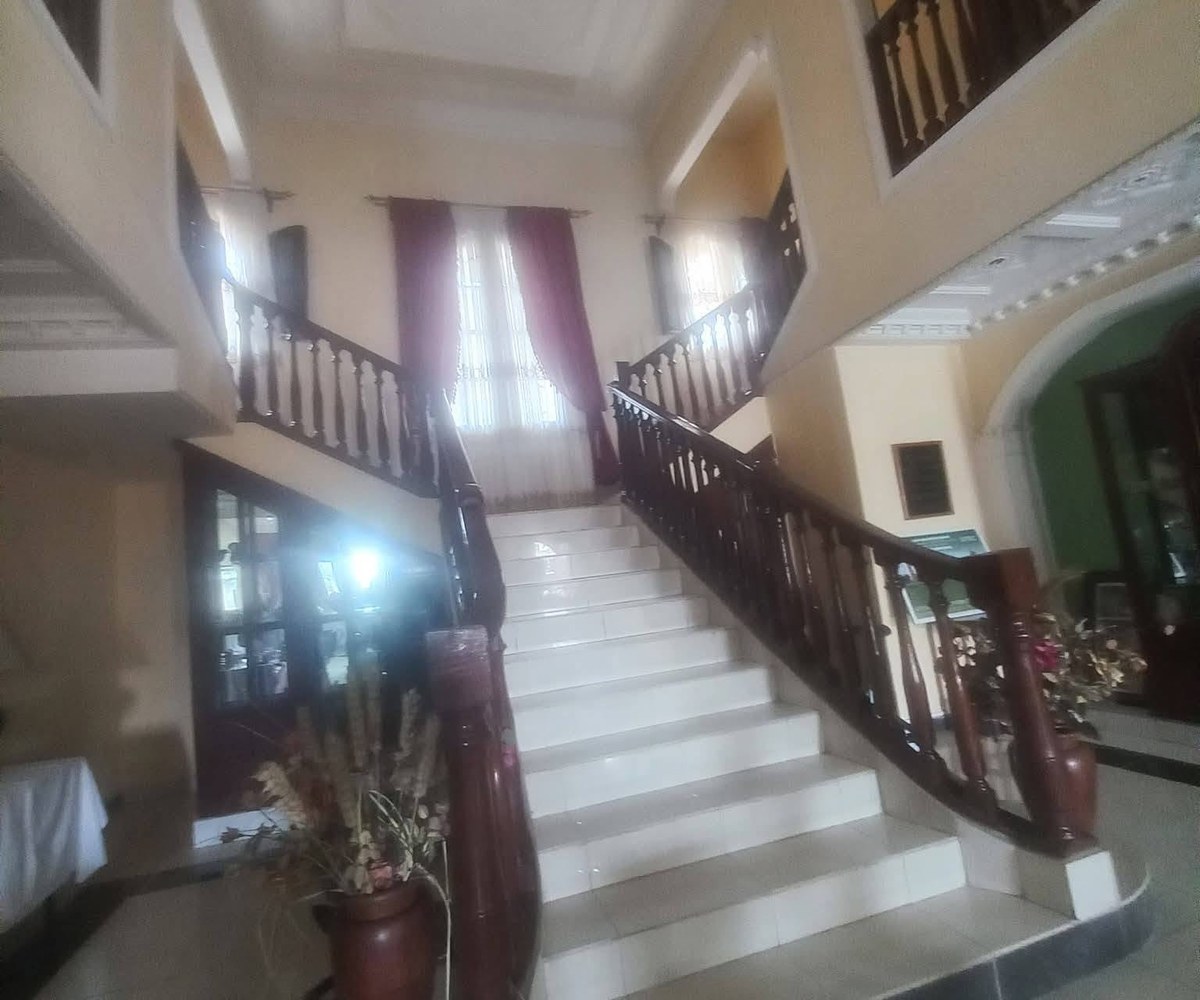 Vaste appartement haut standing en duplex - Akwa Nord