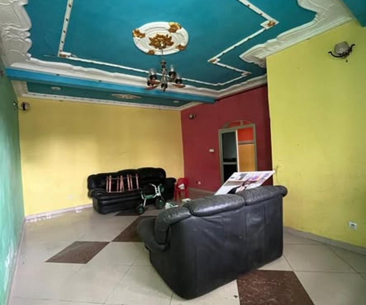 Appartement moderne 3 chambres à louer à PK 12