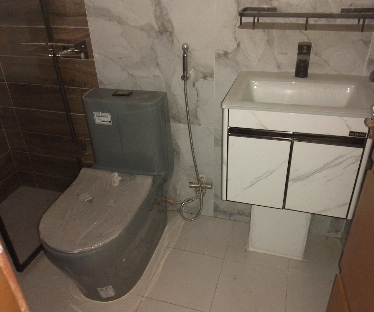 Emplacement commercial haut standing à louer à Yaoundé Elig-Essono