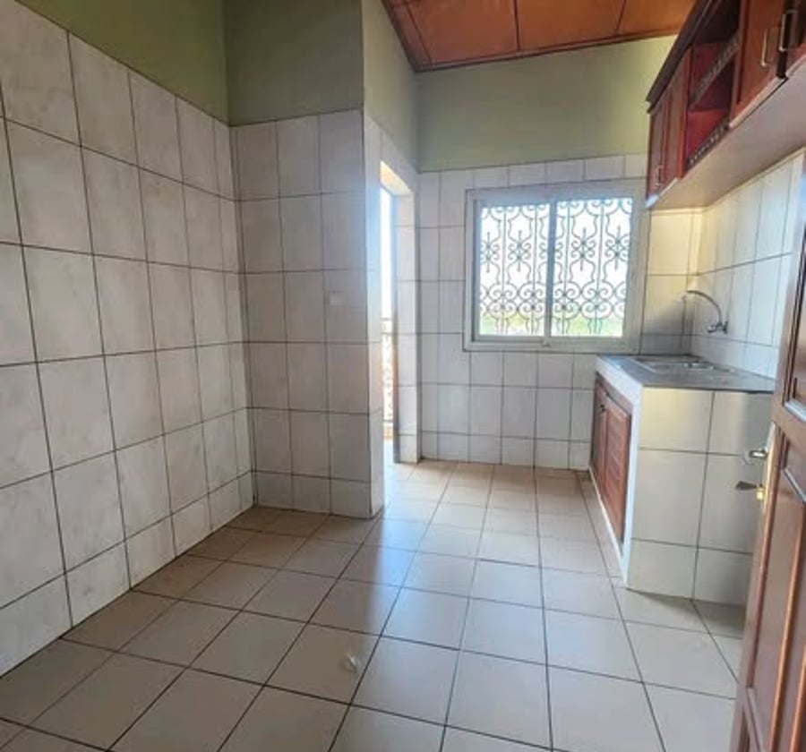 Appartement moderne à louer - Nkolfoulou, Yaoundé