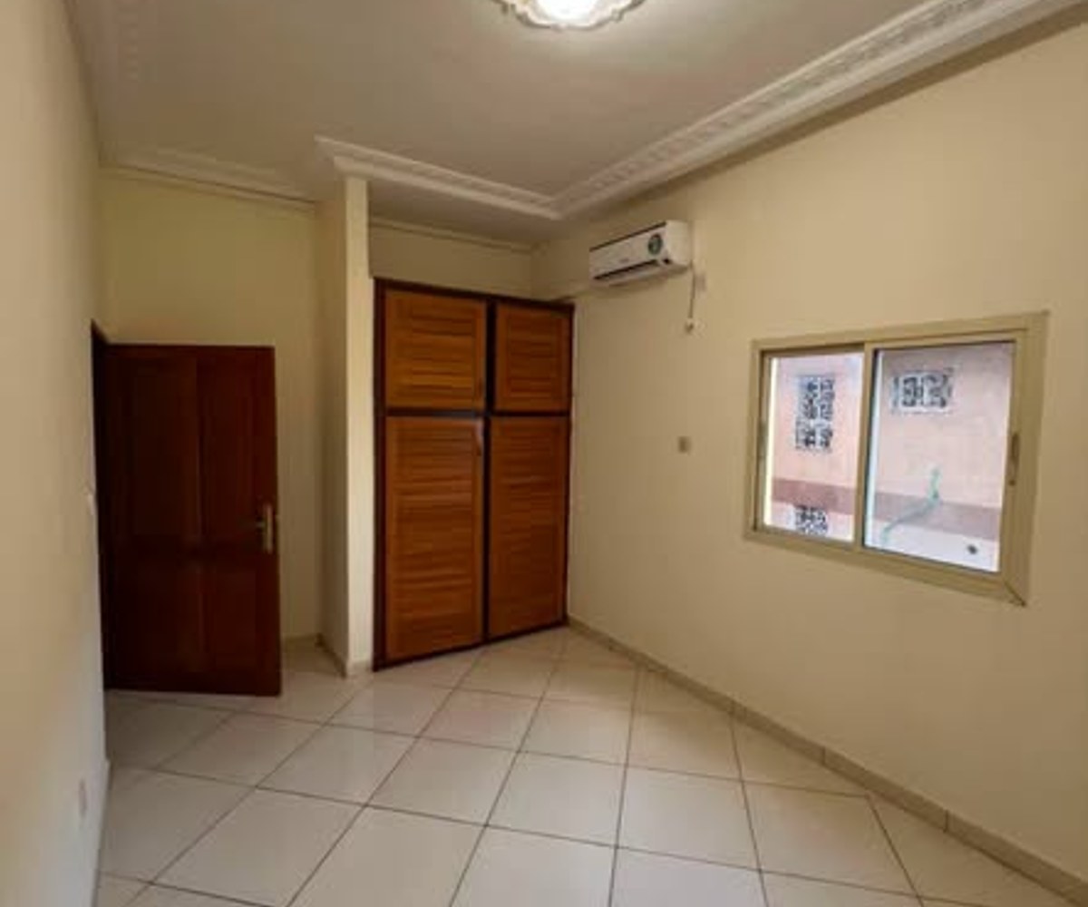 Appartement 3 chambres à louer à Bastos, Yaoundé
