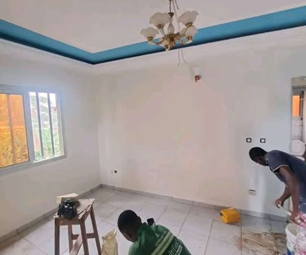 Studio moderne à louer à Odza Petit Marché