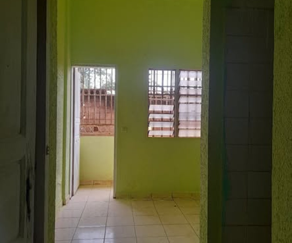 Chambre moderne à louer à Soa